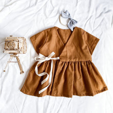 Load image into Gallery viewer, Yui Kimono Linen Cotton Blouse
