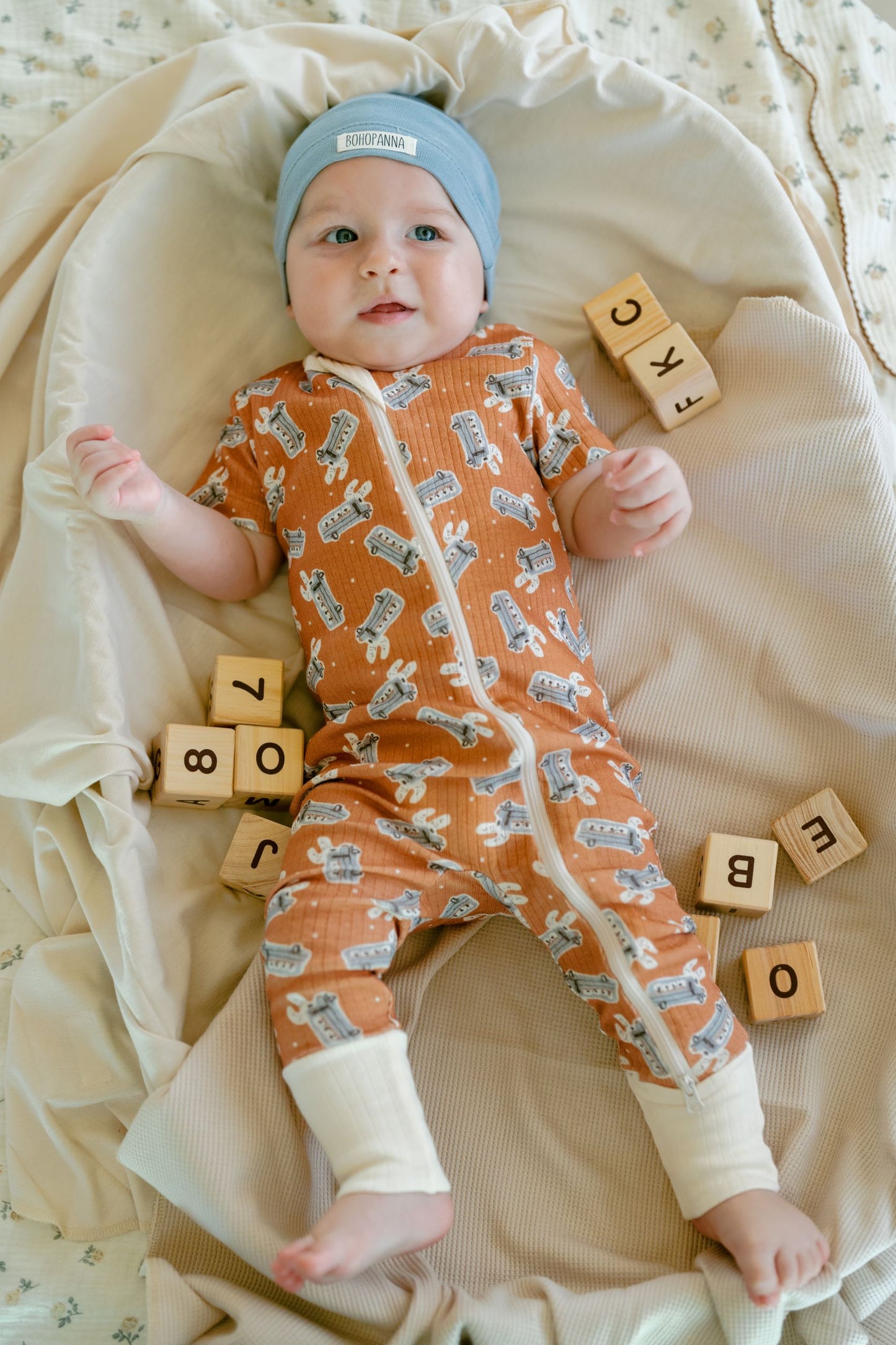 VOL 2 SHORT ZIPPER SLEEP SUIT PRINT